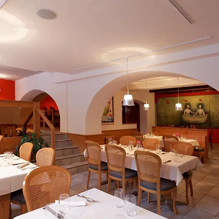 Hotel Restaurant Le Giétroz 2*